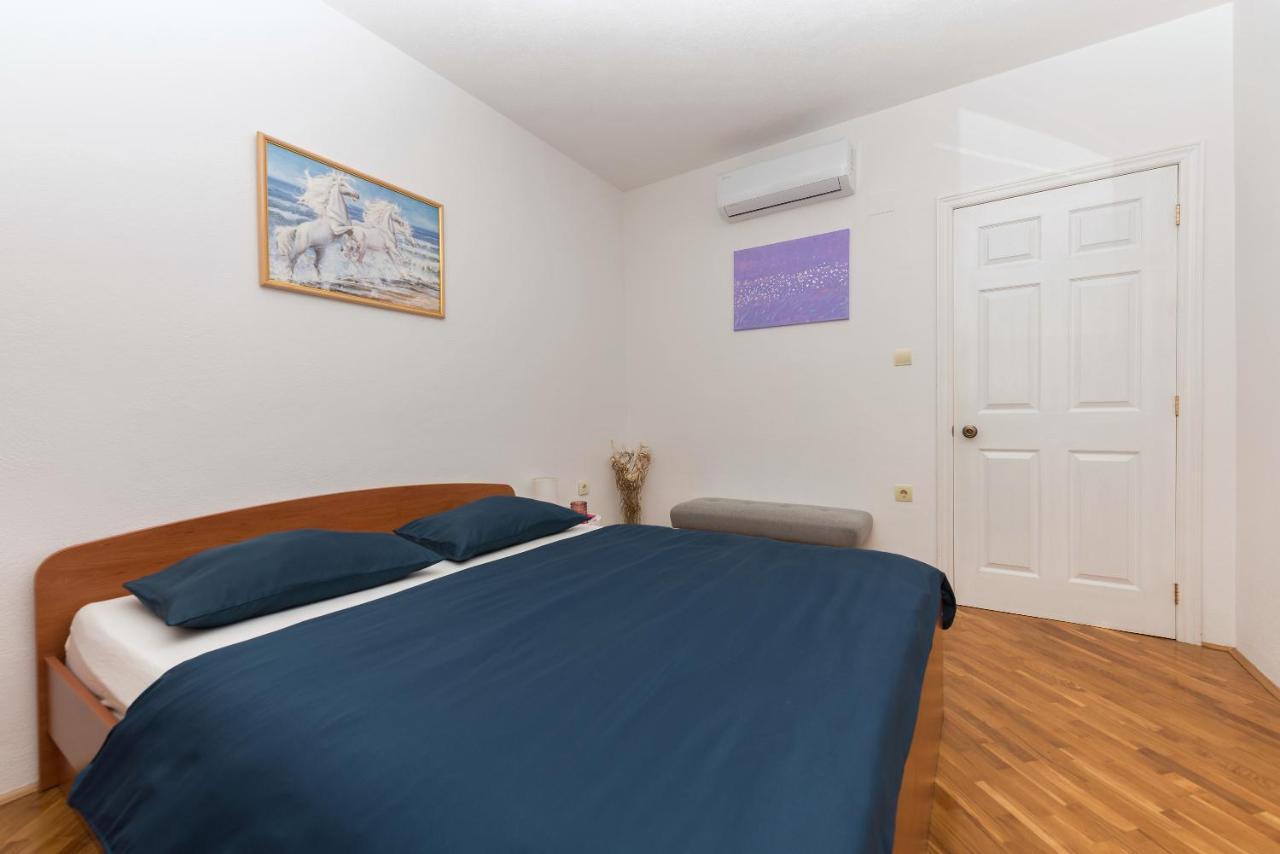 Skiljini Dvori - Studio-Apartman 1 マカルスカ エクステリア 写真