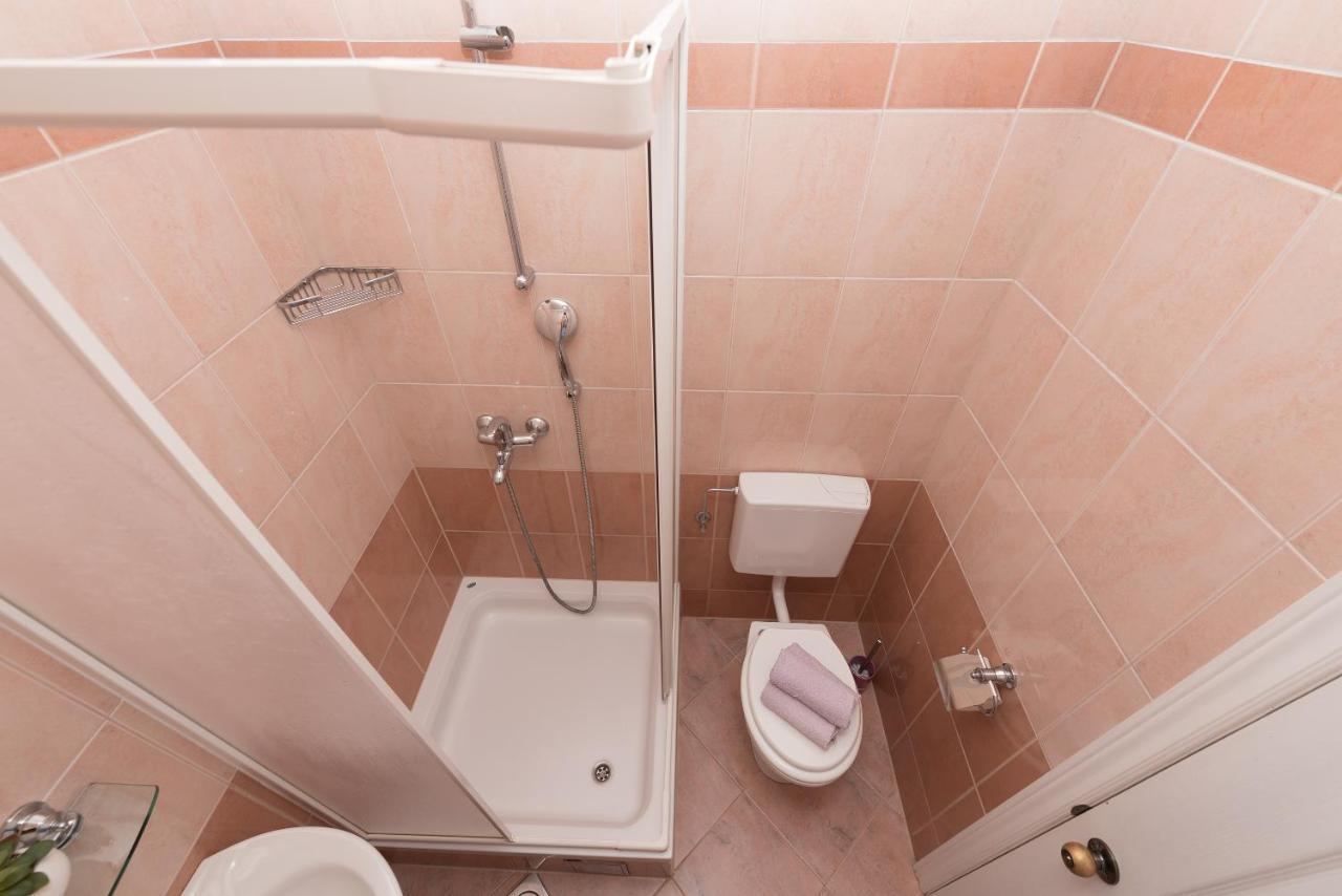Skiljini Dvori - Studio-Apartman 1 マカルスカ エクステリア 写真